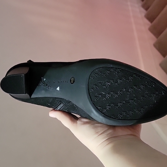 Suede Boots - Picture 4 of 4